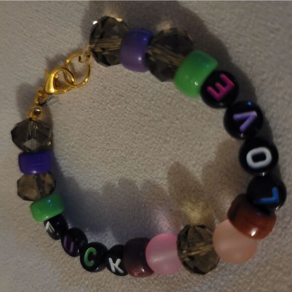 Fck love! valentines 💝 day bracelet - Picture 5 of 10